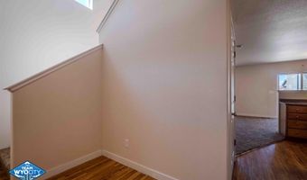 6866 Umpqua River Rd, Casper, WY 82604