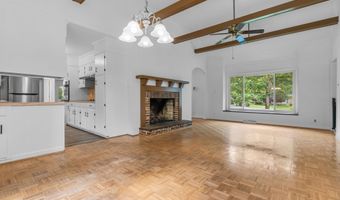 1811 Hobkirk Ct, Camden, SC 29020