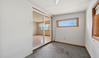 907 Ziebach St, Belle Fourche, SD 57717