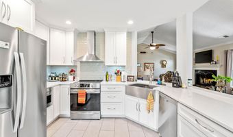663 Sams Point Rd, Beaufort, SC 29907