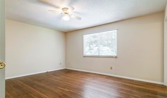 501 Clayworth Dr, Ballwin, MO 63011