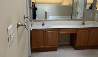 2414 N HAMPTON Dr, Alexandria, VA 22311