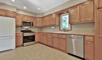 759 Hull Rd, Anoka, MN 55303