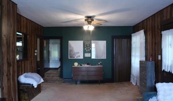 1621 10th St, Aurora, NE 68818