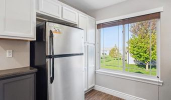 1810 Goose Lake Cir, North Liberty, IA 52317