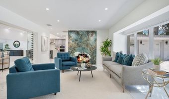 49 INTERLAKEN Rd, Orlando, FL 32804