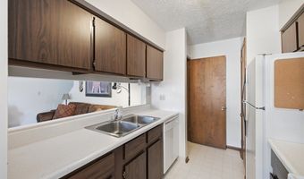 1138 Village Ln, Ashland, OH 44805