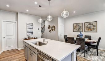 8030 Downy Oak Ln, Charlotte, NC 28269