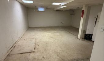 749 Regina Dr, Vermilion, OH 44089