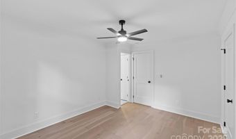 2461 Eaton Rd, Charlotte, NC 28205