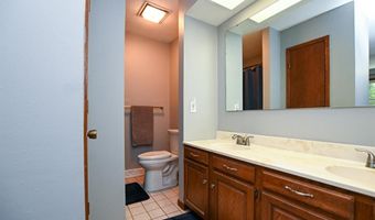 508 Rosemary Ln, Anamosa, IA 52205
