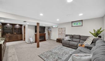 32432 Northwoods Rd, Adel, IA 50003