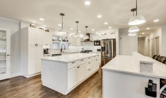 3100 N GLEBE Rd, Arlington, VA 22207