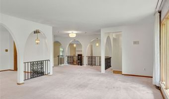 61 Caesar Blvd, Amherst, NY 14221