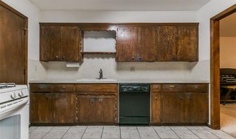 2120 N Divis Ave, Bethany, OK 73008