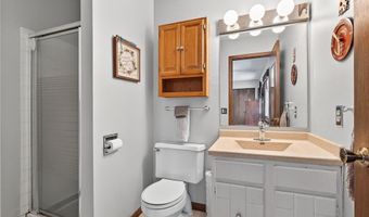 15716 Hayes Trl, Apple Valley, MN 55124