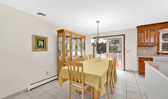 93 Burnham St, Berlin, CT 06037
