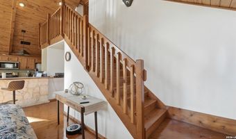 828 SHADY GROVE Ln, Adkins, TX 78101