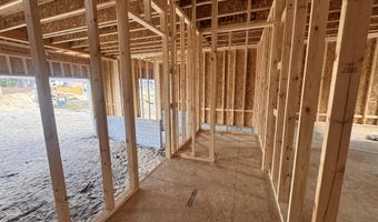 428 Redwater Trl 596, Aberdeen, NC 28315