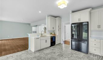 12 Amberwood Cir, Savannah, GA 31405
