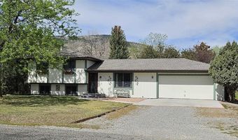 2305 Tresler Ave, Cody, WY 82414