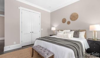 2728 Kilgo Way, Charlotte, NC 28205