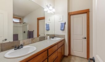 2354 NW Summerhill Dr, Bend, OR 97703