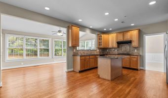 18409 POLYNESIAN Ln, Boyds, MD 20841