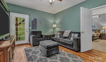 159 S Willow Brook Dr, Asheville, NC 28806