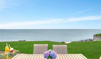 10 Calef Ave, Narragansett, RI 02882