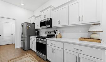 426 NW 59th Ave, Bentonville, AR 72713