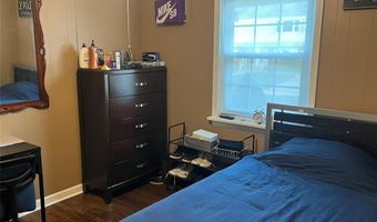 84 N Vivyen St, Bergenfield, NJ 07621