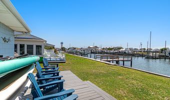 213 W Bogue Sound Dr, Atlantic Beach, NC 28512