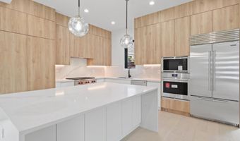 2007 S JOYCE St, Arlington, VA 22202