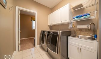9990 Sugarleaf Pl, Fishers, IN 46038