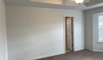 911 SW Cheyenne Dr, Bentonville, AR 72712