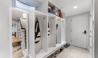 99 Porchuck Rd, Greenwich, CT 06831