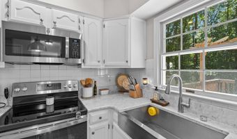 15330 QUAIL RIDGE Dr, Amissville, VA 20106