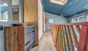 93 Carol St, Danbury, CT 06810