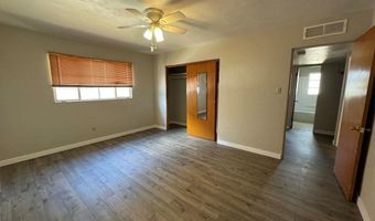 1402 W Howard St, Carlsbad, NM 88220