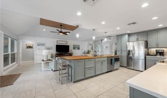 126 Sea View Dr, Aransas Pass, TX 78336