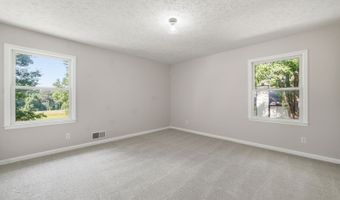 115 Dixie Ln, Ball Ground, GA 30107