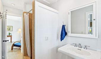 7961 KAUMUALII Hwy, Kekaha, HI 96752
