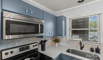 9817 Emerald Point Dr 5, Charlotte, NC 28278