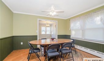 82 Milltown Rd, East Brunswick, NJ 08816