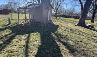 905 S Griffith Ave, Aurora, MO 65605