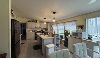 5 Freedom Ln, Belfast, ME 04915
