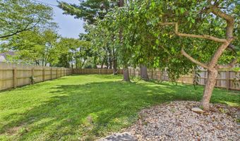 5 Willow Rd, Anderson, IN 46011