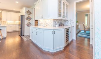 2376 Westbrooke Cir S, Ann Arbor, MI 48105