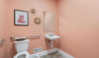14 S Main St, Pittston, PA 18640